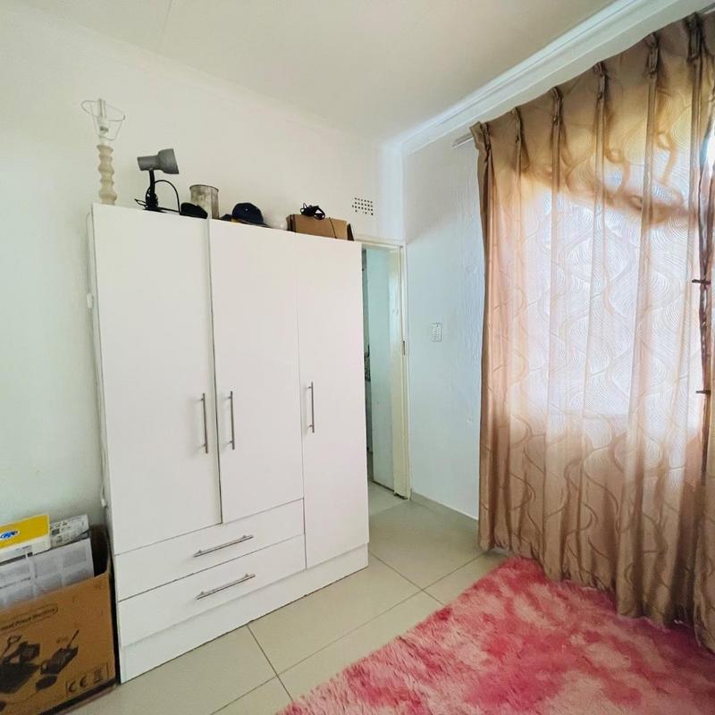7 Bedroom Property for Sale in Golf View North West